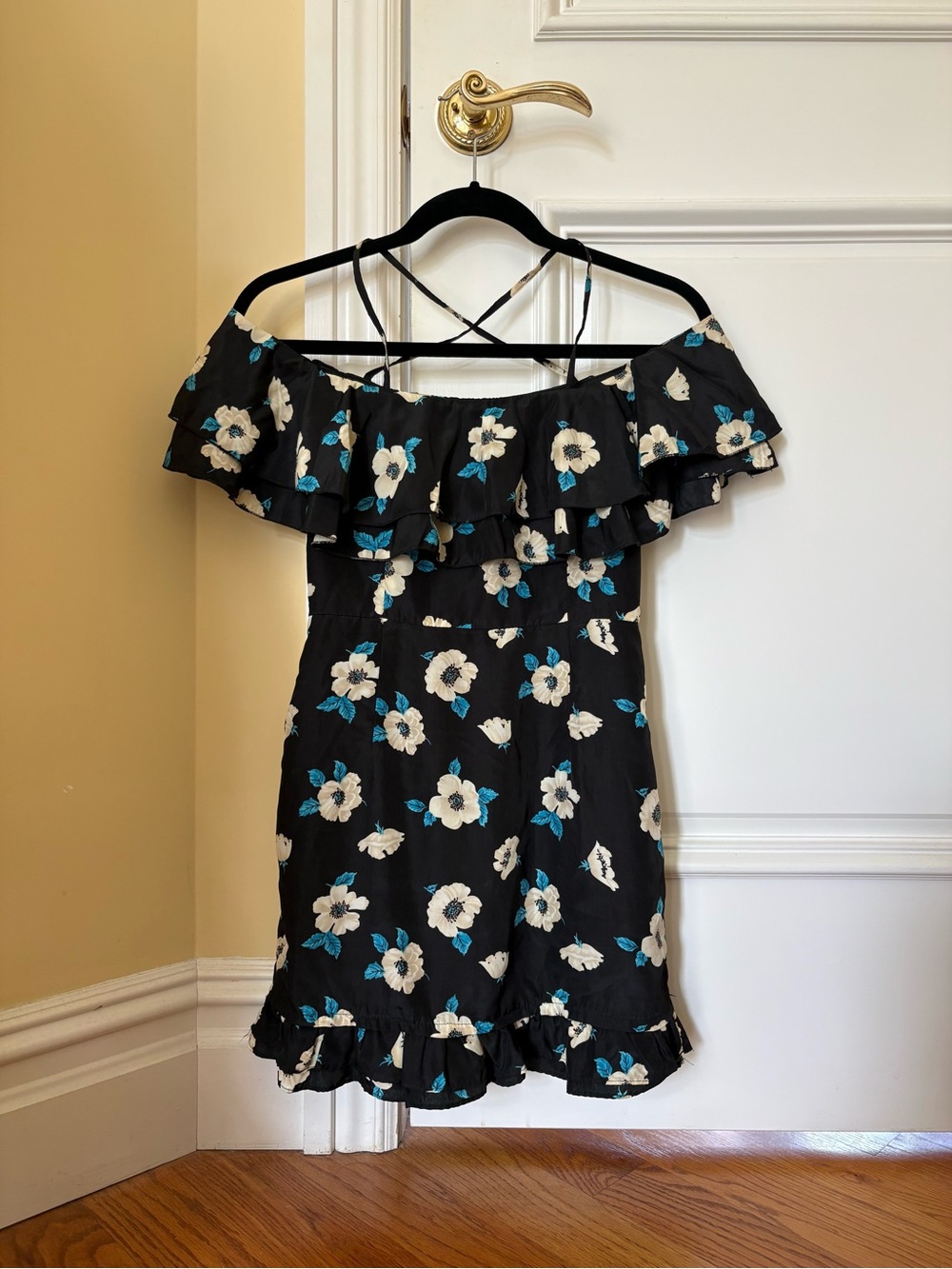 Pixie Market Editor Room Black Floral Off Shoulder Ruffle Mini Dress Size S